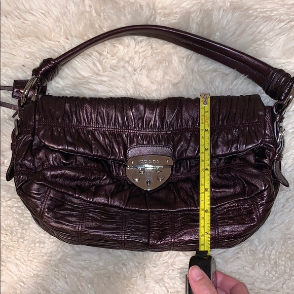 Prada leather should bag - Picture 7 of 7